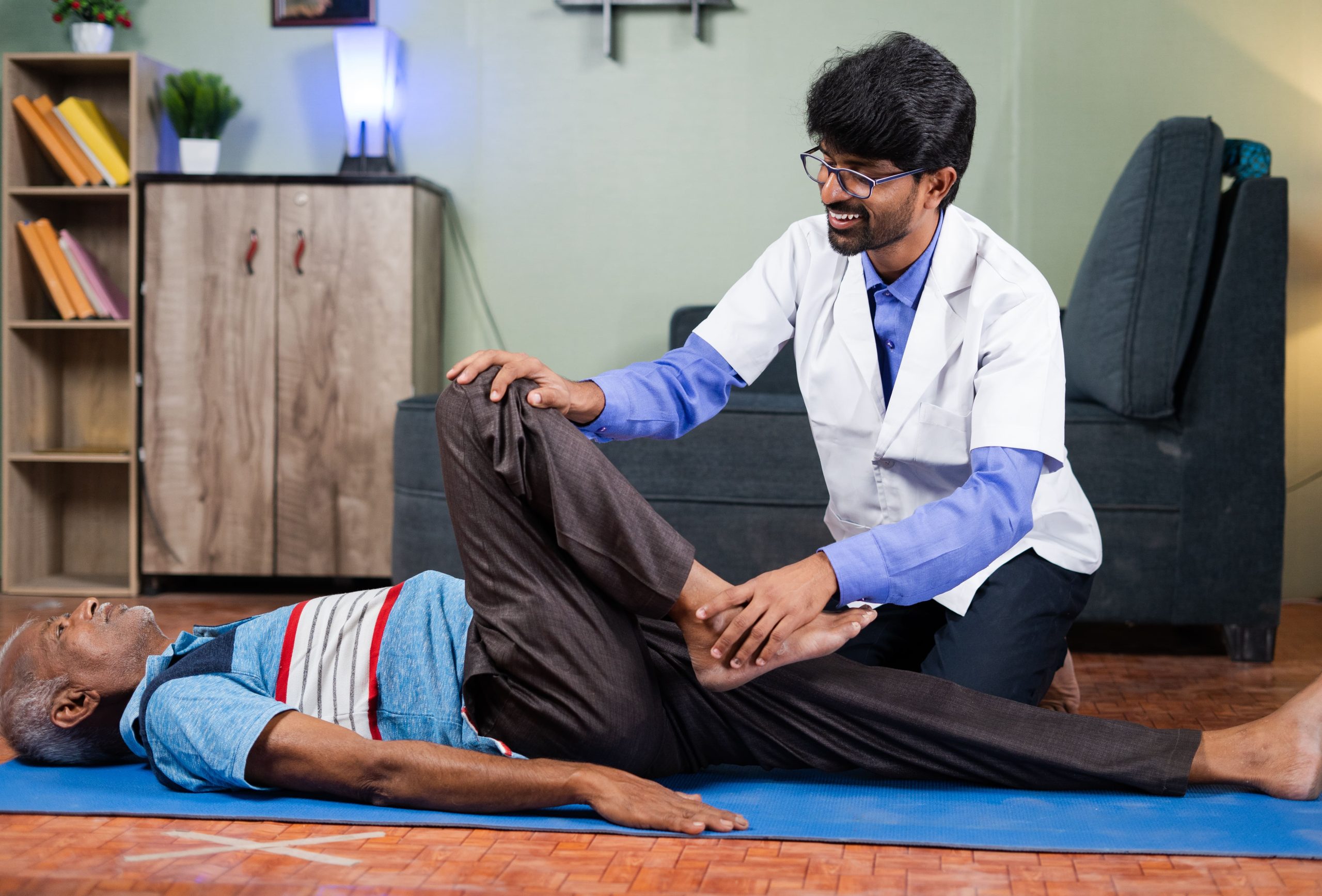 physiontherapist-at-home